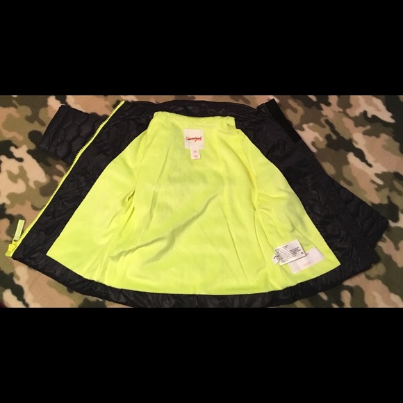 Kids Puffer Jacket - Picture 5 of 5